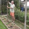 Как сделать шпалеру для огурцов